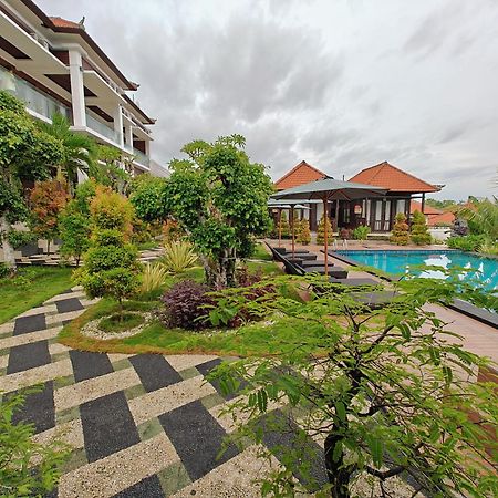 Nusa Sedayu Hotel By Ocean View Batununggul 外观 照片