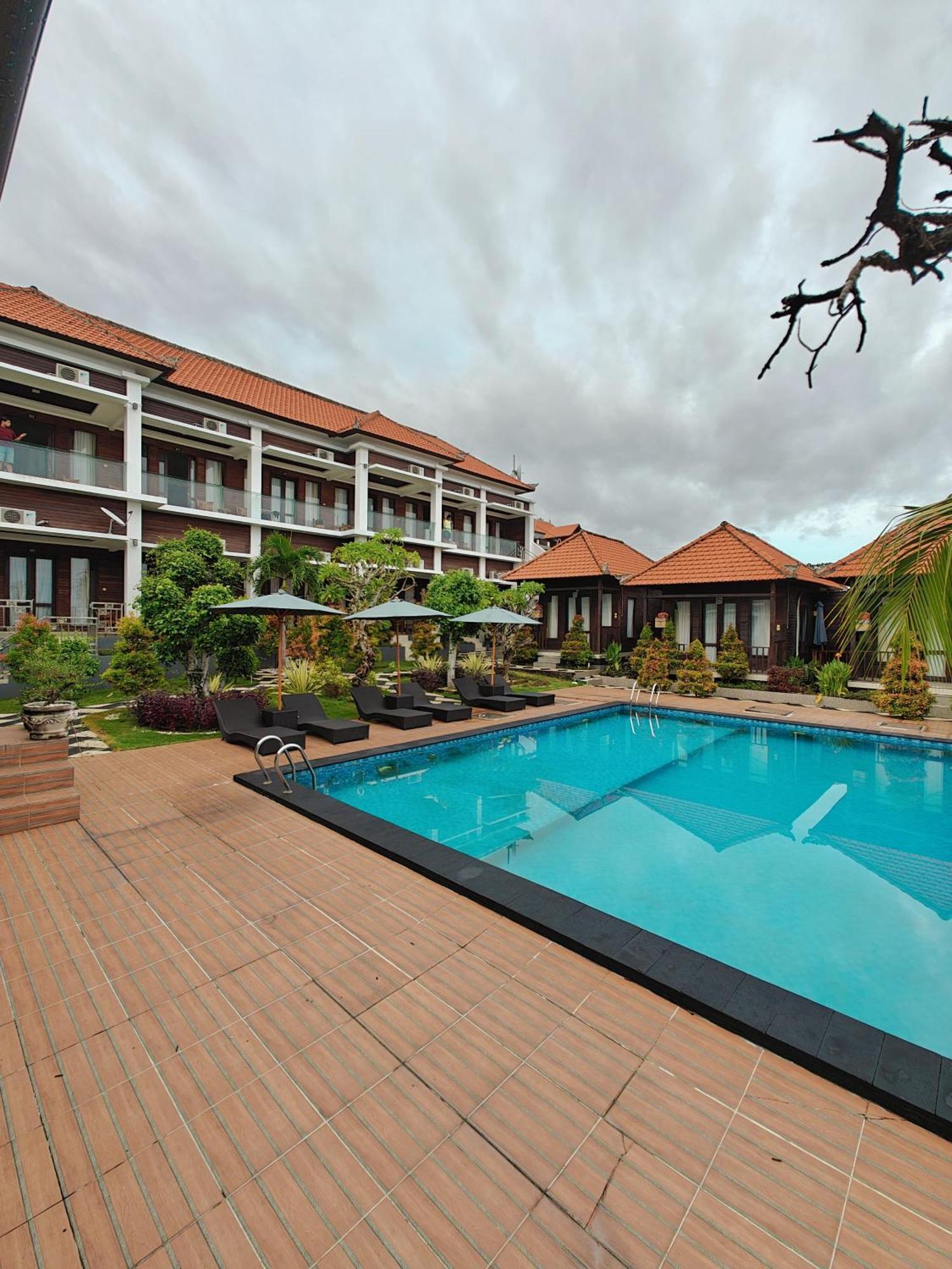 Nusa Sedayu Hotel By Ocean View Batununggul 外观 照片