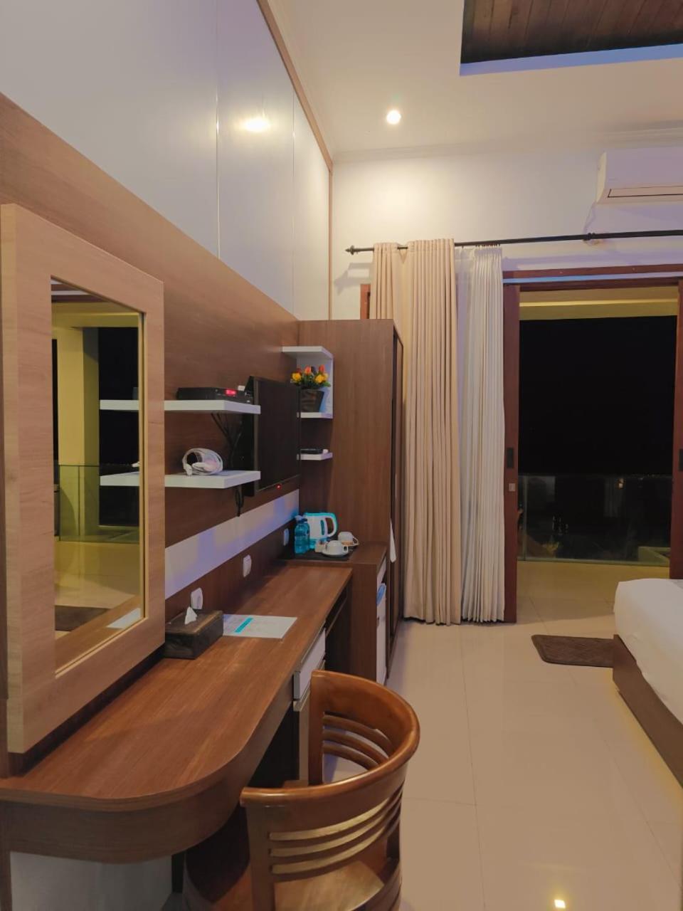 Nusa Sedayu Hotel By Ocean View Batununggul 外观 照片
