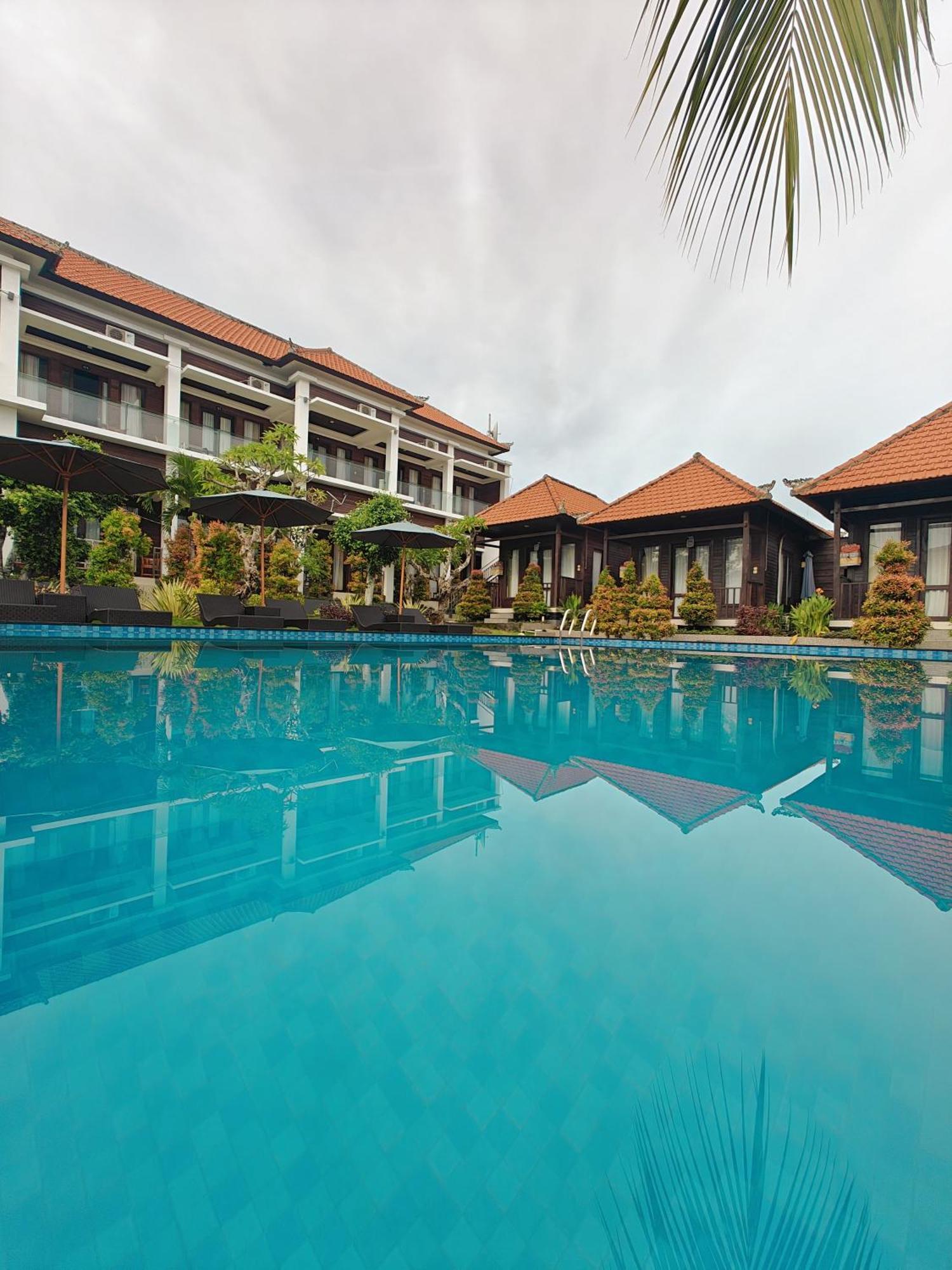 Nusa Sedayu Hotel By Ocean View Batununggul 外观 照片