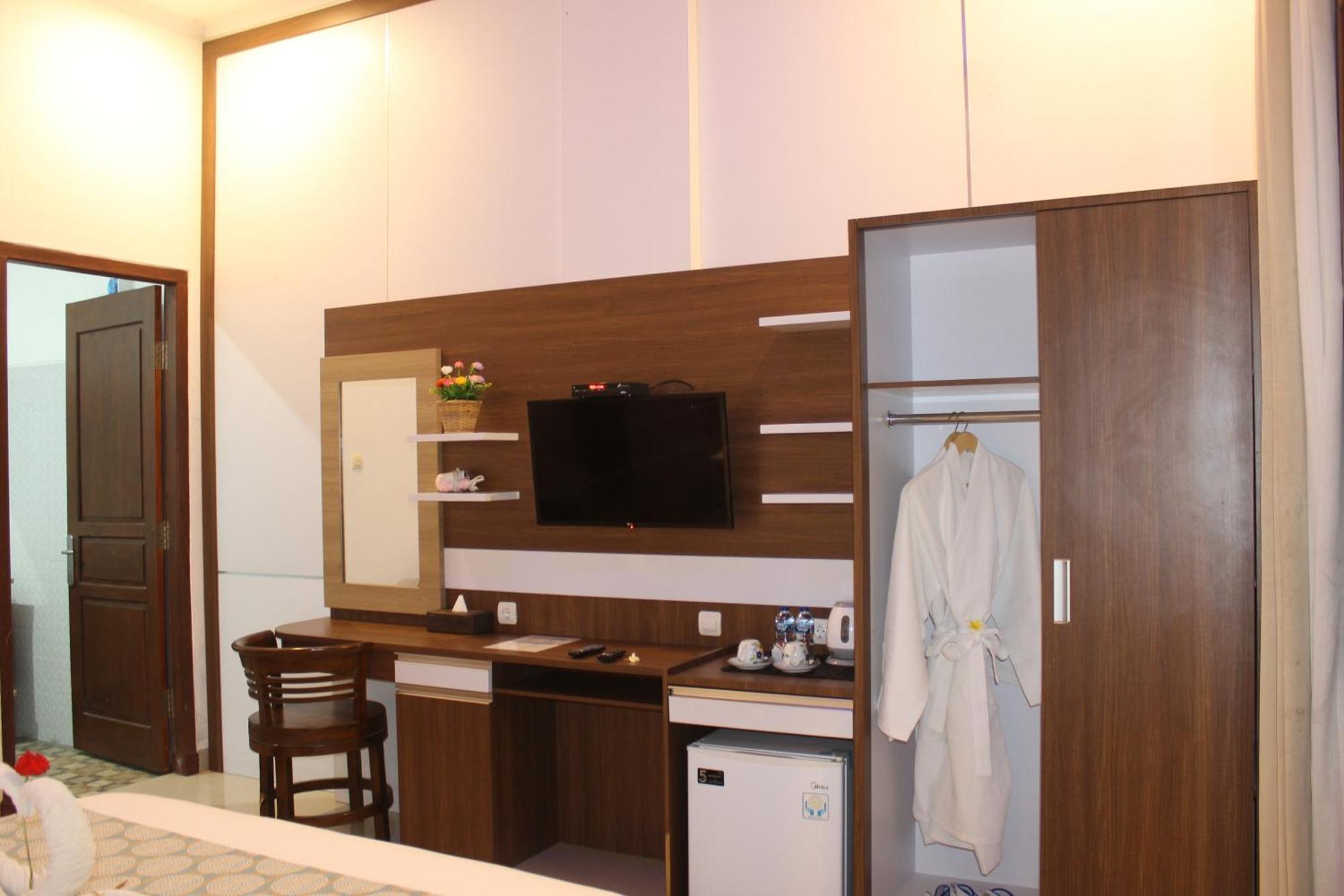 Nusa Sedayu Hotel By Ocean View Batununggul 外观 照片