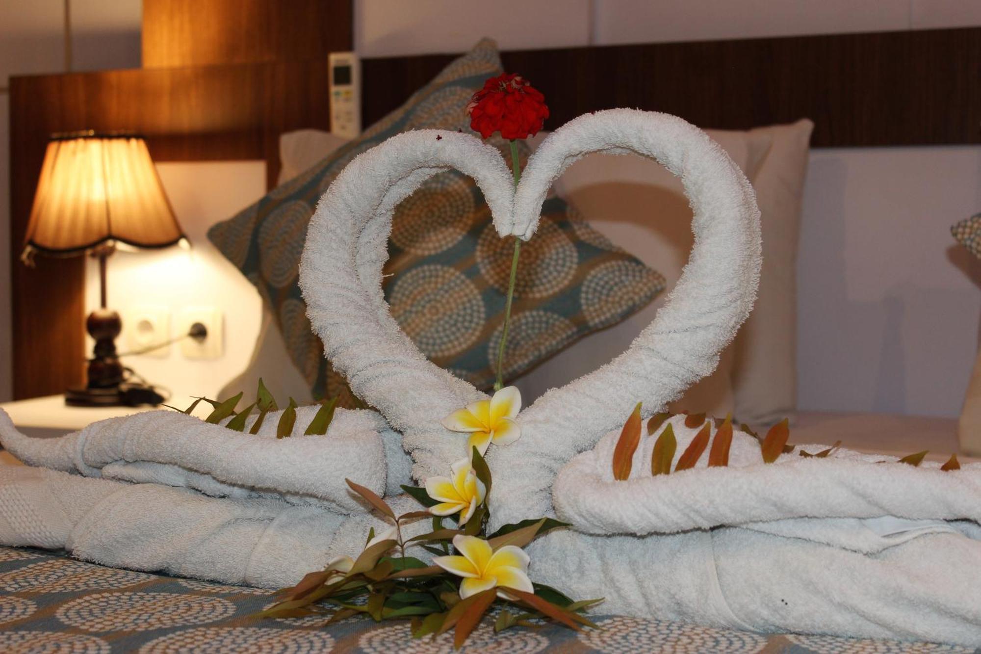 Nusa Sedayu Hotel By Ocean View Batununggul 外观 照片